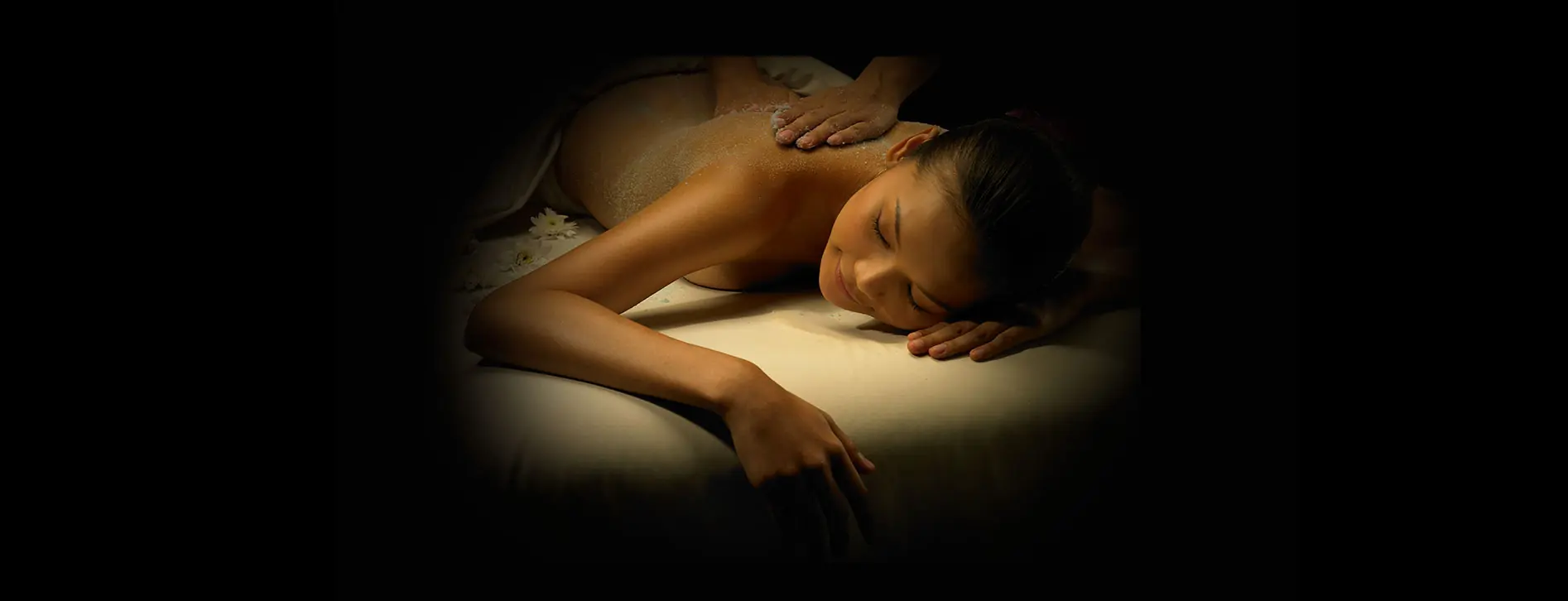 Free Scrubbing with 90min Deep Tissue Massage